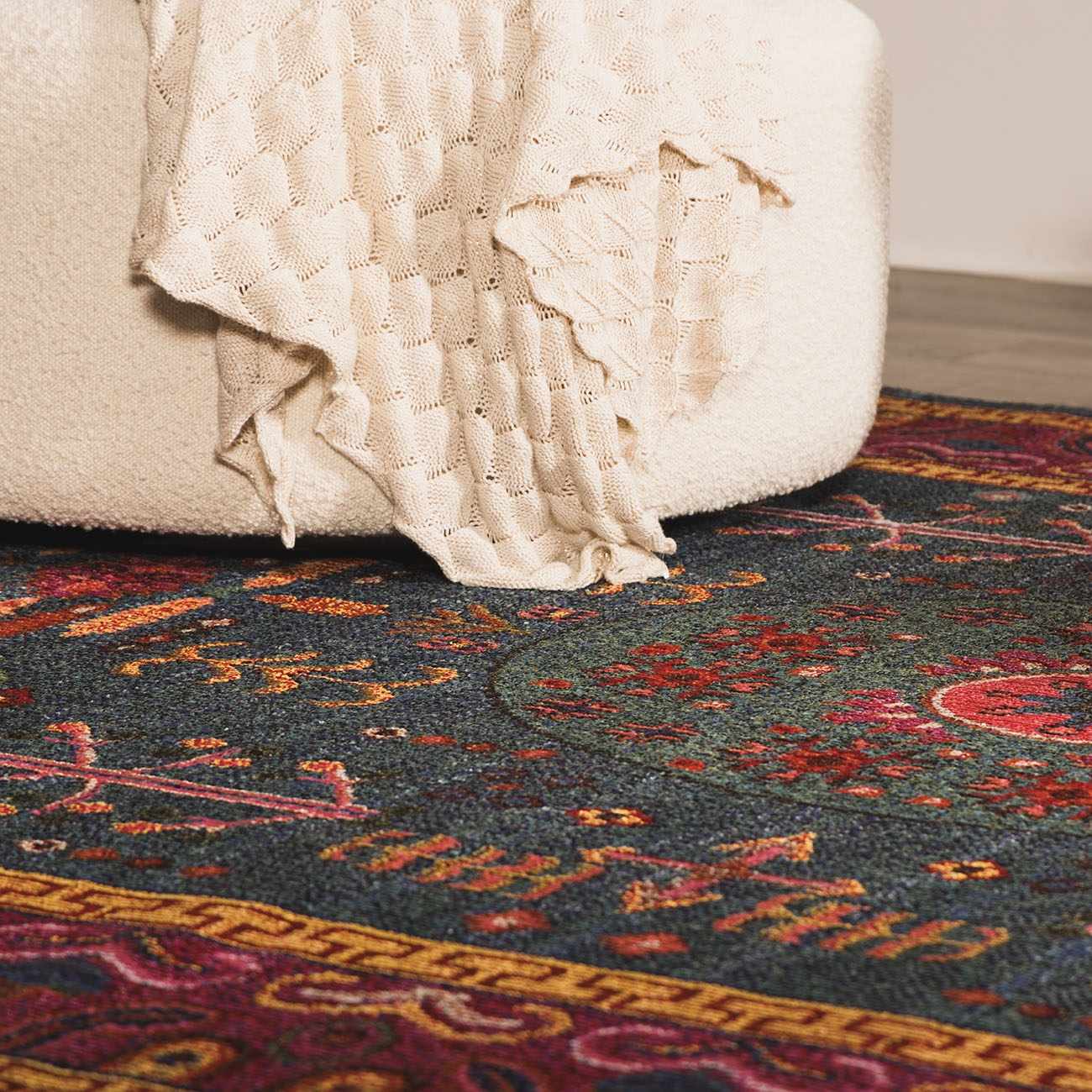 Cleveland Colorful Traditional Area Rug